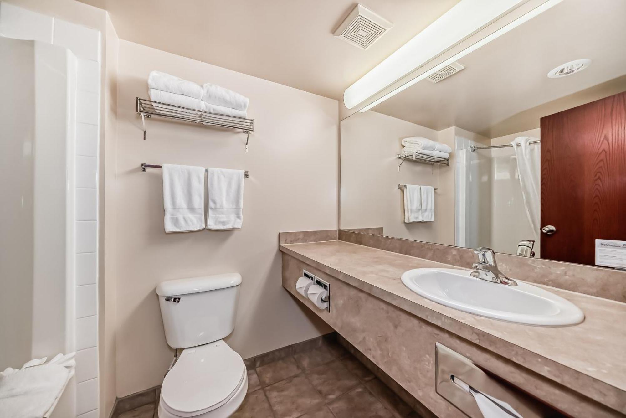 Grande Cache Inn & Suites Exteriér fotografie
