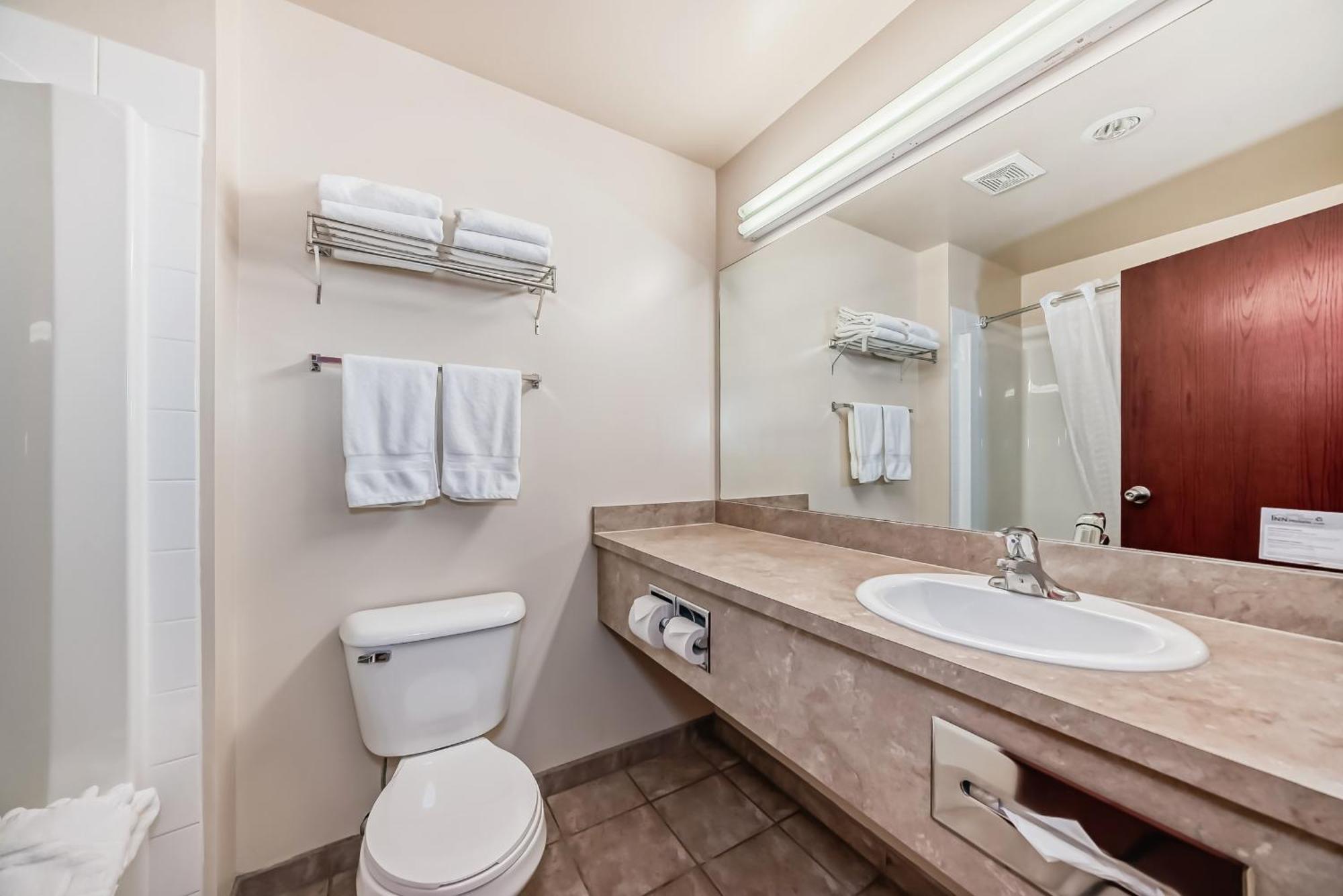 Grande Cache Inn & Suites Exteriér fotografie