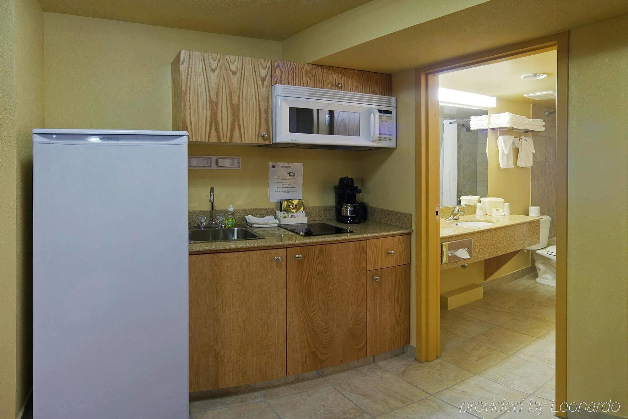 Grande Cache Inn & Suites Pokoj fotografie